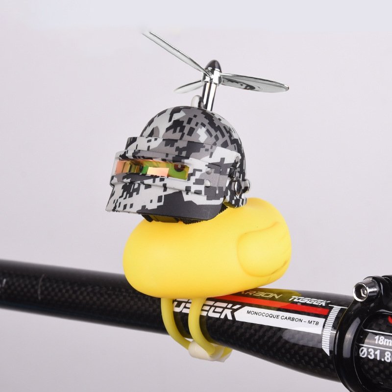 Super cool duck with the helmet, propeller and a strap for attaching for Jeeps (1 Pc)