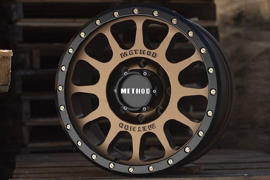 Method Race Wheels 305 NV 20x10 -18mm Offset 5x5 94mm, Method Bronze, Matte Black Lip, Street Loc - JT/JL/JK